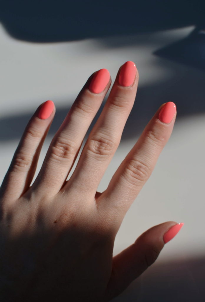 How to do gel nails at home